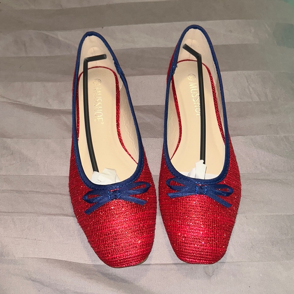 NWOT! Ladies Flats